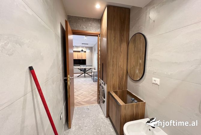 Shtepi ne shitje Apartament ne Tirane, 1+1, Mobilimi E mobiluar, Pagesa 199,000  Euro.