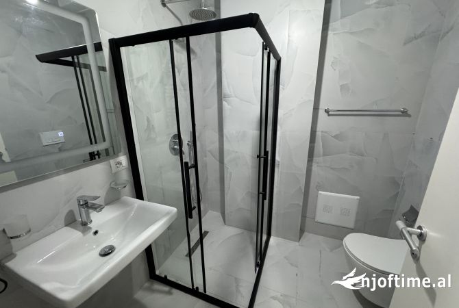 Shtepi me qera Apartament ne Tirane, 2+1, Mobilimi E mobiluar, Pagesa 500  Euro.