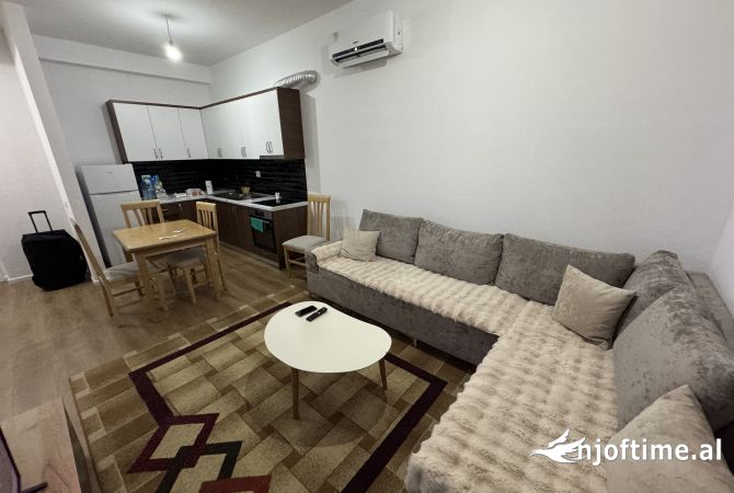 Shtepi me qera 2+1 ne Tirane - 500 Euro