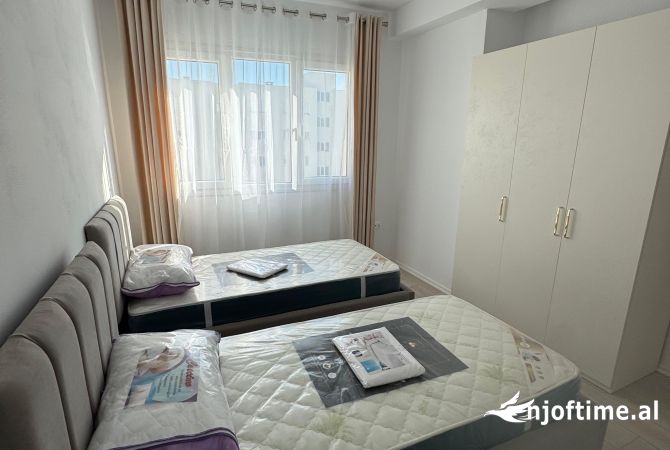 Shtepi me qera Apartament ne Tirane, 2+1, Mobilimi E mobiluar, Pagesa 60,000  Leke.