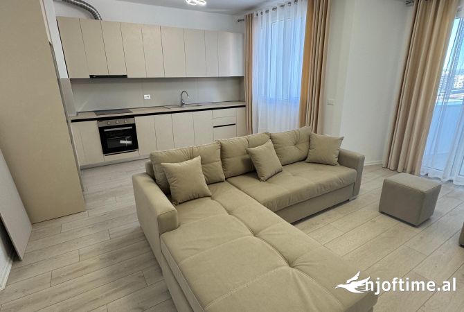 Shtepi me qera 2+1 ne Tirane - 60,000 Leke