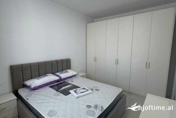 Shtepi me qera 2+1 ne Tirane - 60,000 Leke