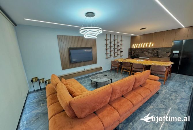 Shtepi me qera 3+1 ne Tirane - 4,000 Euro