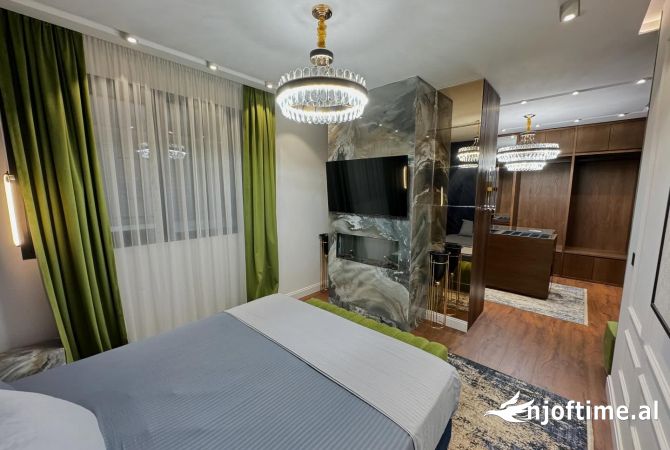 Shtepi me qera Apartament ne Tirane, 3+1, Mobilimi E mobiluar, Pagesa 4,000  Euro.