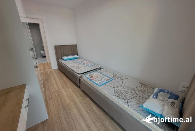 Shtepi me qera 2+1 ne Tirane - 1,500 Euro