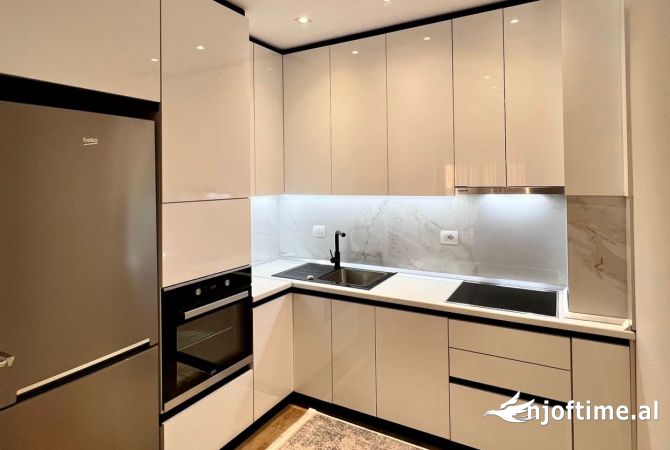 Shtepi me qera Apartament ne Tirane, 1+1, Mobilimi E mobiluar, Pagesa 900  Euro.