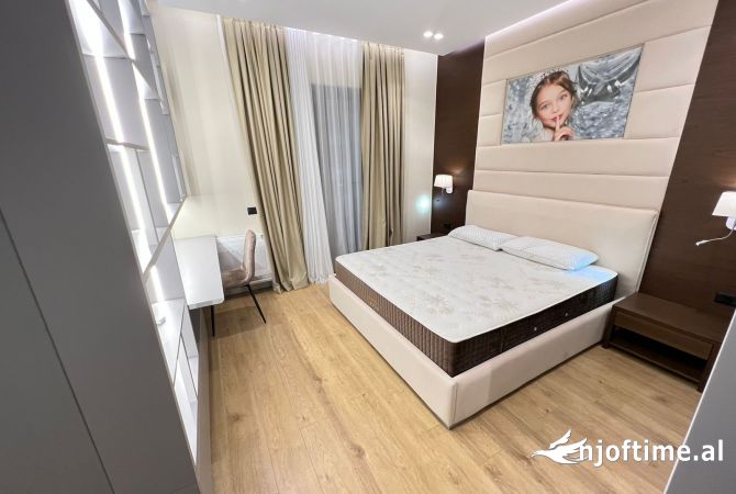 Shtepi me qera Apartament ne Tirane, 1+1, Mobilimi E mobiluar, Pagesa 1,000  Euro.