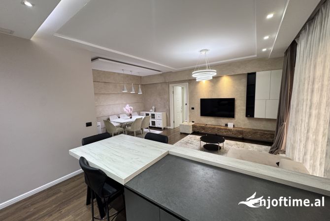 Shtepi me qera Apartament ne Tirane, 3+1, Mobilimi E mobiluar, Pagesa 1,900  Euro.