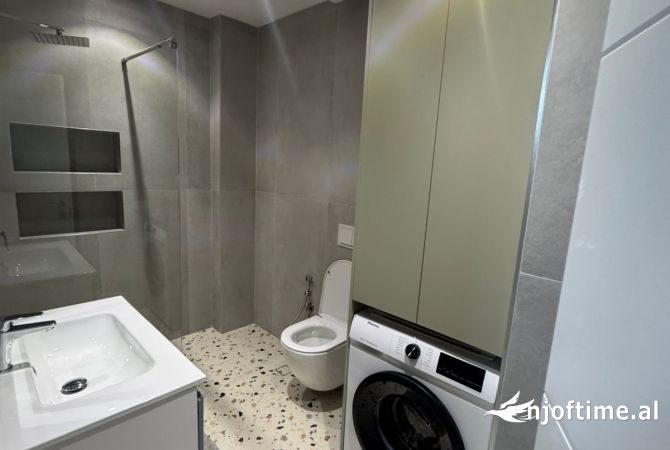 Shtepi me qera Garsoniere ne Tirane - 370 Euro