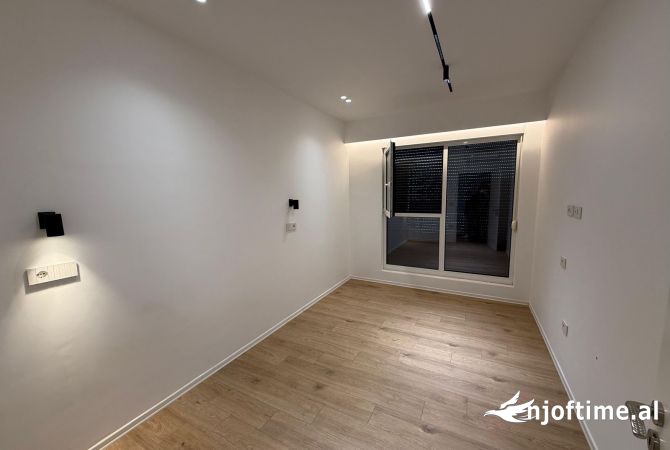 Shtepi me qera Apartament ne Tirane, 2+1, Mobilimi E mobiluar, Pagesa 500  Euro.