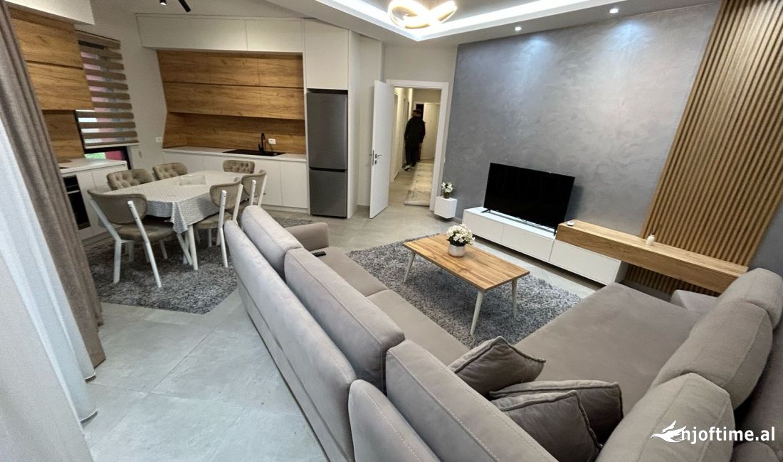 Shtepi me qera Apartament ne Tirane, 2+1, Mobilimi E mobiluar, Pagesa 800  Euro.