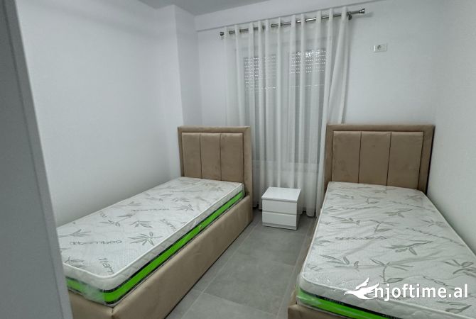 Shtepi me qera Apartament ne Tirane, 2+1, Mobilimi E mobiluar, Pagesa 500  Euro.