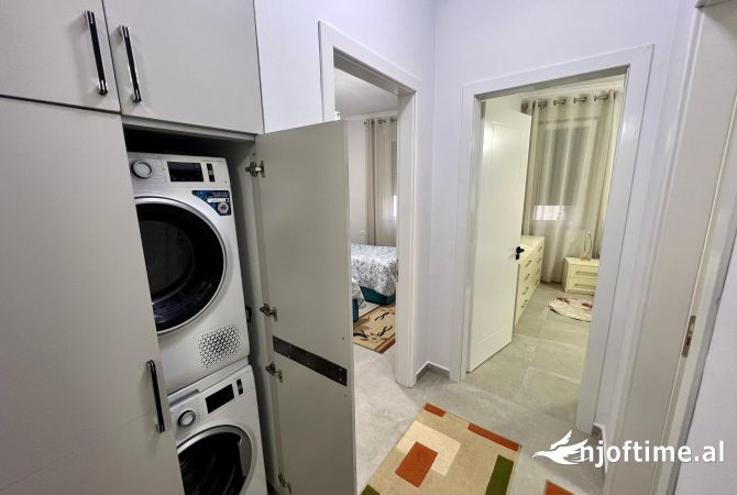 Shtepi me qera Apartament ne Tirane, 2+1, Mobilimi E mobiluar, Pagesa 1,600  Euro.