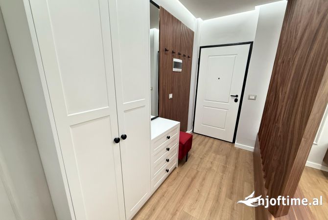 Shtepi me qera Apartament ne Tirane, 2+1, Mobilimi E mobiluar, Pagesa 1,000  Euro.