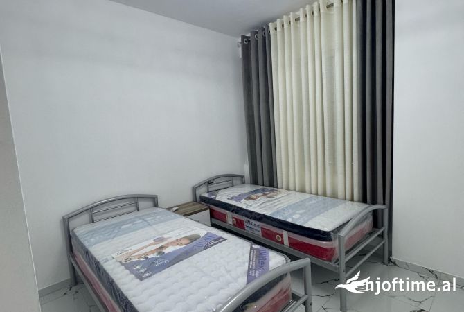 Shtepi me qera Apartament ne Tirane, 2+1, Mobilimi E mobiluar, Pagesa 500  Euro.
