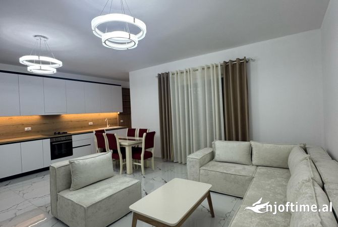 Shtepi me qera 2+1 ne Tirane - 500 Euro