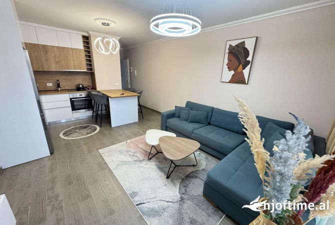 Shtepi me qera 2+1 ne Tirane - 750 Euro