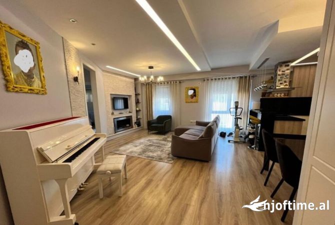 Shtepi me qera 3+1 ne Tirane - 1,200 Euro