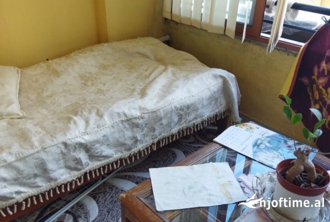 Shtepi me qera Apartament ne Tirane, 2+1, Mobilimi E mobiluar, Pagesa 35,000  Leke.