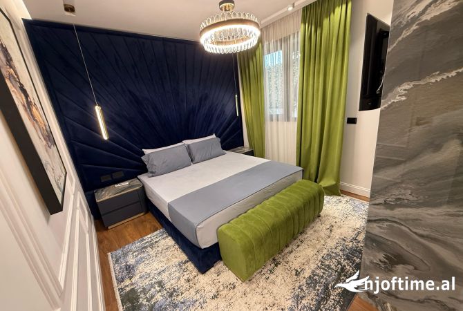 Shtepi me qera Apartament ne Tirane, 3+1, Mobilimi E mobiluar, Pagesa 3,500  Euro.