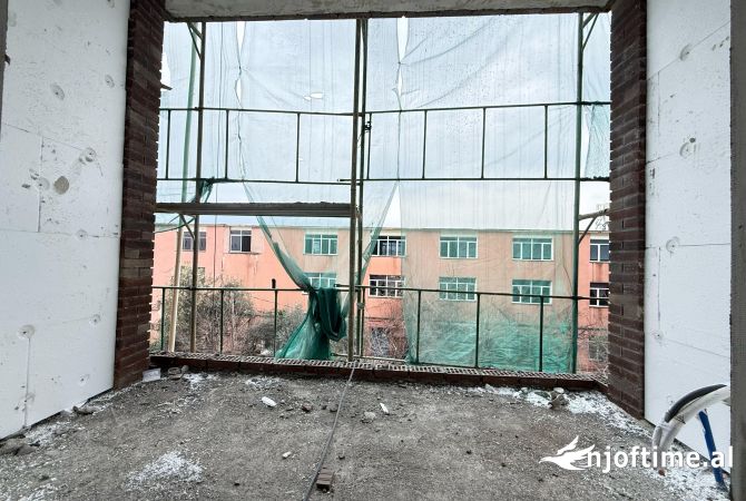 Shtepi ne shitje Apartament ne Tirane, 2+1, Mobilimi Bosh, pa mobiluar, Pagesa 155,000  Euro.