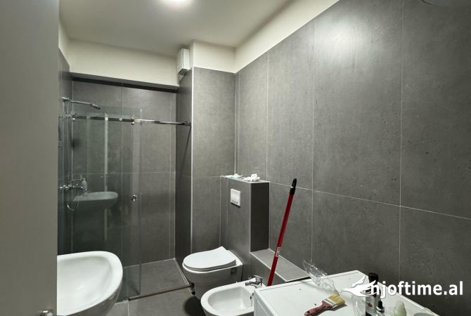 Shtepi me qera Apartament ne Tirane, 2+1, Mobilimi E mobiluar, Pagesa 1,200  Euro.