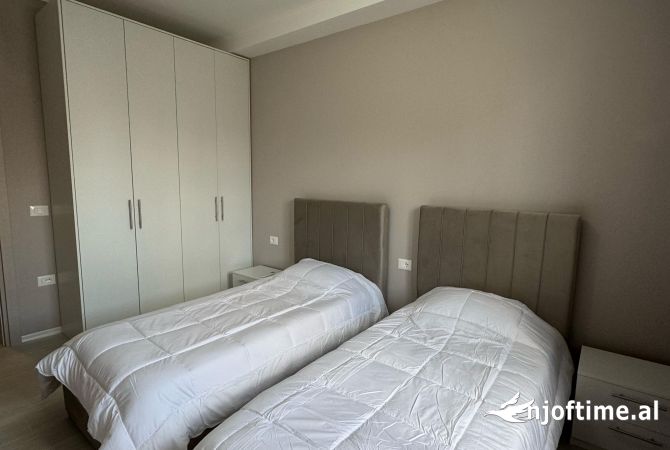 Shtepi me qera Apartament ne Tirane, 2+1, Mobilimi E mobiluar, Pagesa 800  Euro.