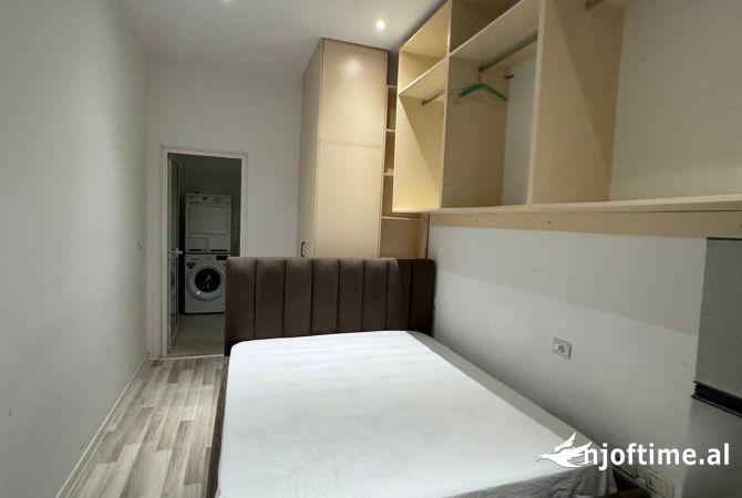 Shtepi me qera Apartament ne Tirane, Garsoniere, Mobilimi E mobiluar, Pagesa 450  Euro.