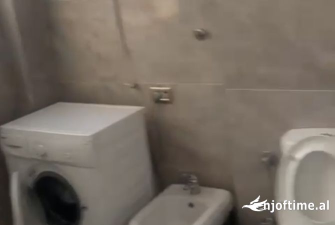 Shtepi me qera Apartament ne Tirane, 2+1, Mobilimi E mobiluar, Pagesa 600  Euro.