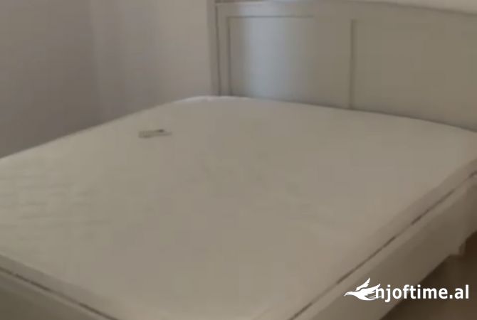 Shtepi me qera Apartament ne Tirane, 2+1, Mobilimi E mobiluar, Pagesa 600  Euro.