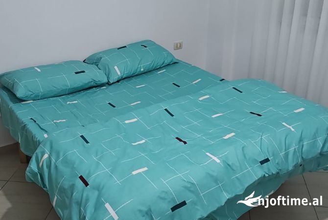 Shtepi me qera Apartament ne Tirane, 1+1, Mobilimi E mobiluar, Pagesa 400  Euro.