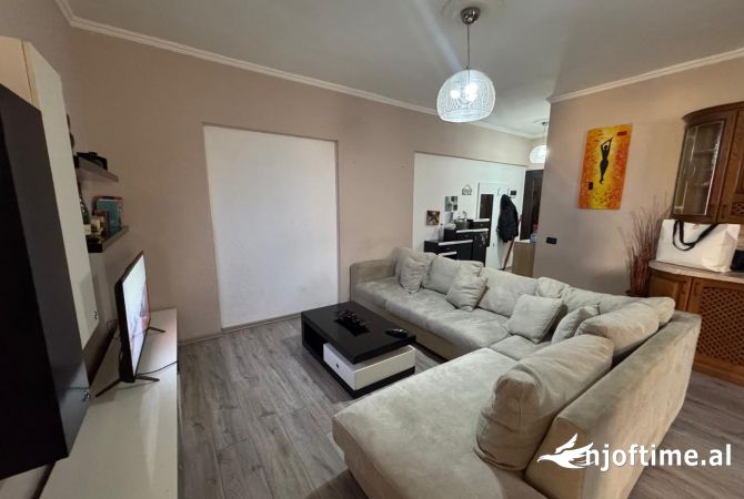 Shtepi me qera 2+1 ne Tirane - 600 Euro