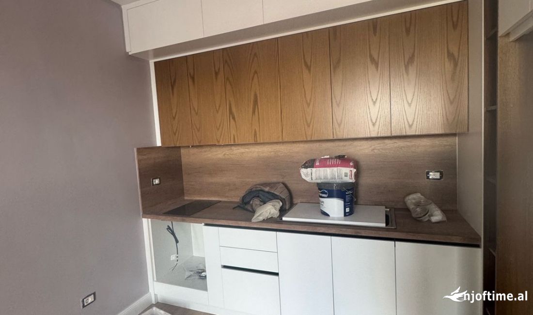 Shtepi me qera Apartament ne Tirane, 1+1, Mobilimi E mobiluar, Pagesa 550  Euro.