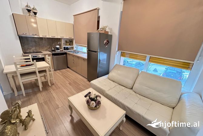 Shtepi me qera 1+1 ne Tirane - 380 Euro