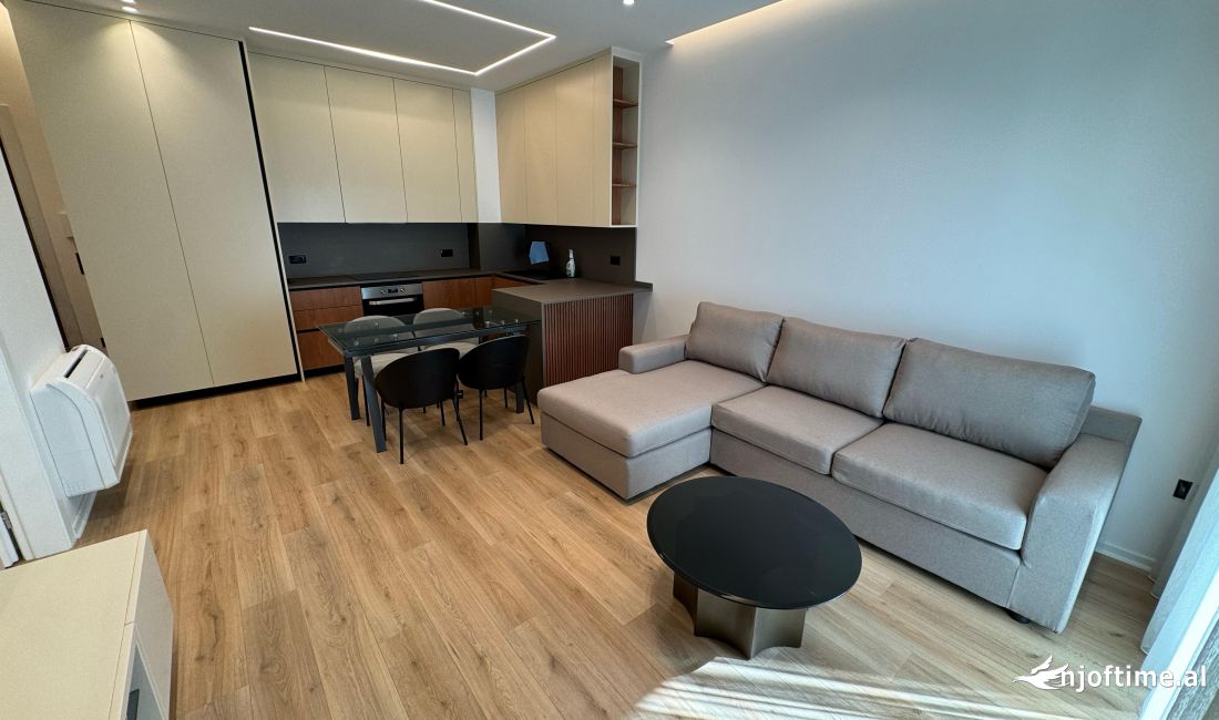 Shtepi me qera Apartament ne Tirane, 1+1, Mobilimi E mobiluar, Pagesa 800  Euro.