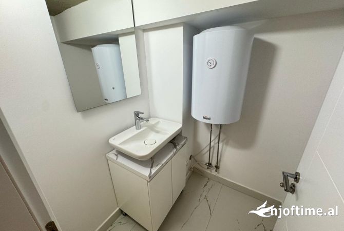 Shtepi me qera Duplex(shtepi me 2 kate) ne Tirane, 2+1, Mobilimi E mobiluar, Pagesa 1,000  Euro.