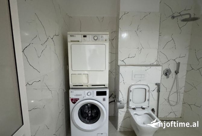 Shtepi me qera Apartament ne Tirane, Garsoniere, Mobilimi E mobiluar, Pagesa 500  Euro.