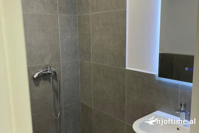 Shtepi me qera Apartament ne Tirane, 1+1, Mobilimi E mobiluar, Pagesa 50,000  Leke.