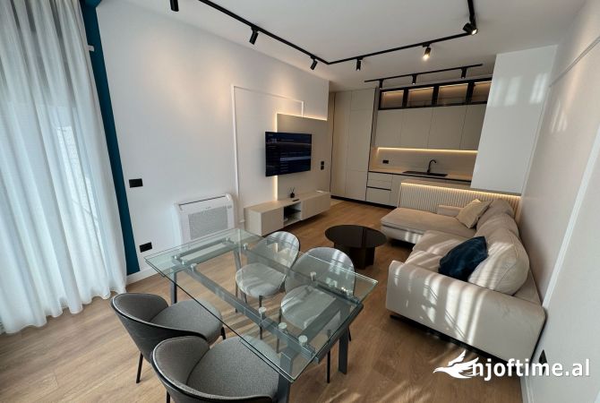 Qera Apartament 1+1+parkim Porcelan ,Kompleksi Erli