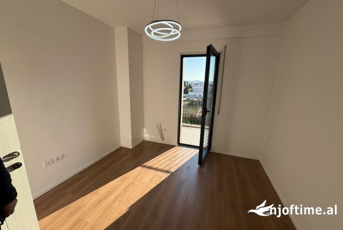 Shtepi me qera 2+1 ne Tirane - 650 Euro