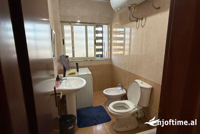 Shtepi me qera Apartament ne Tirane, 1+1, Mobilimi E mobiluar, Pagesa 39,000  Leke.