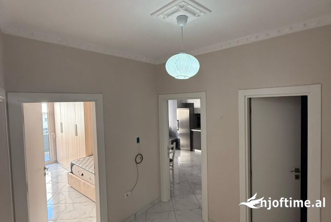 Shtepi me qera Apartament ne Tirane, 2+1, Mobilimi E mobiluar, Pagesa 450  Euro.