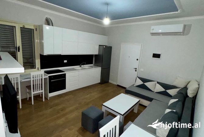 Shtepi me qera 1+1 ne Tirane - 35,000 Leke