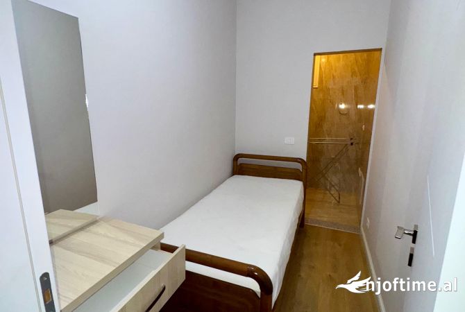 Shtepi me qera Apartament ne Tirane, 1+1, Mobilimi E mobiluar, Pagesa 35,000  Leke.