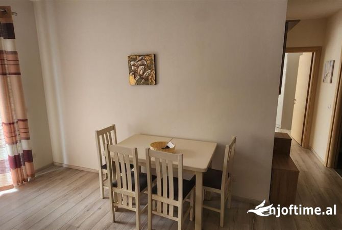 Shtepi me qera 2+1 ne Tirane - 700 Euro
