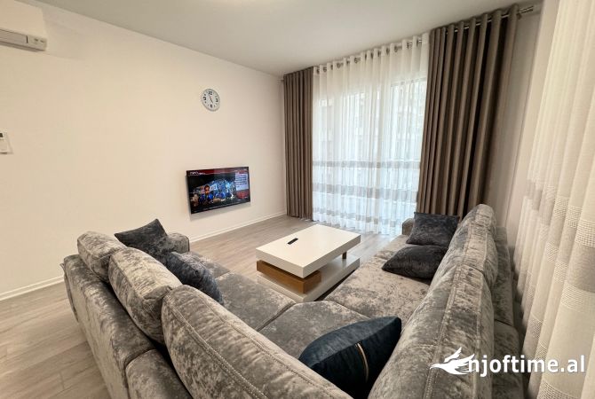 Shtepi me qera 2+1 ne Tirane - 730 Euro