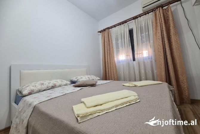 Shtepi me qera Apartament ne Tirane, 1+1, Mobilimi E mobiluar, Pagesa 370  Euro.