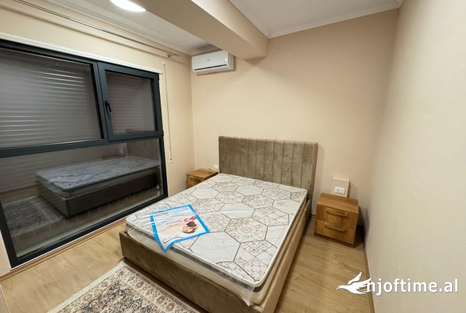 Shtepi me qera Apartament ne Tirane, 1+1, Mobilimi E mobiluar, Pagesa 50,000  Leke.