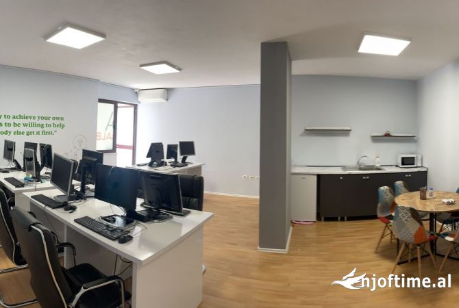 Ambient biznesi me qera 3+1 ne Tirane - 1,000 Euro