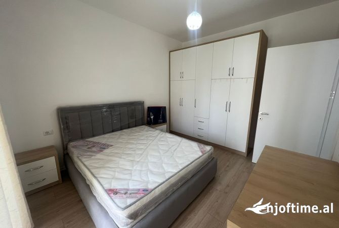 Shtepi me qera Apartament ne Tirane, 1+1, Mobilimi E mobiluar, Pagesa 450  Euro.